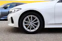 BMW 320d xDrive Touring * Elektrische Sitzverstellung mit Memory * Panorama * AHK * Head-Up Display *