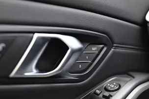 BMW 320d xDrive Touring * Elektrische Sitzverstellung mit Memory * Panorama * AHK * Head-Up Display *