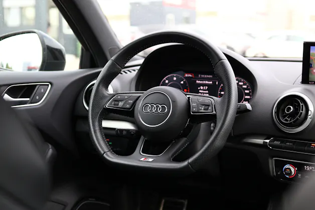 Audi A3 Sportback 2.0 TDI 184 Sport quattro S-Tronic * S-Line * B&O Soundsystem * MMI Navi Plus *
