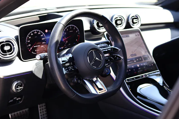 Mercedes-Benz C 43 AMG 4matic+ * Pack AMG Night * Panorama * 360° Kamera * Head-Up * Sitzlüftung *