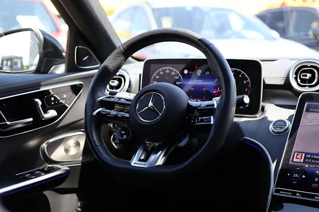 Mercedes-Benz C 43 AMG 4matic+ * Pack AMG Night * Panorama * 360° Kamera * Head-Up * Sitzlüftung *