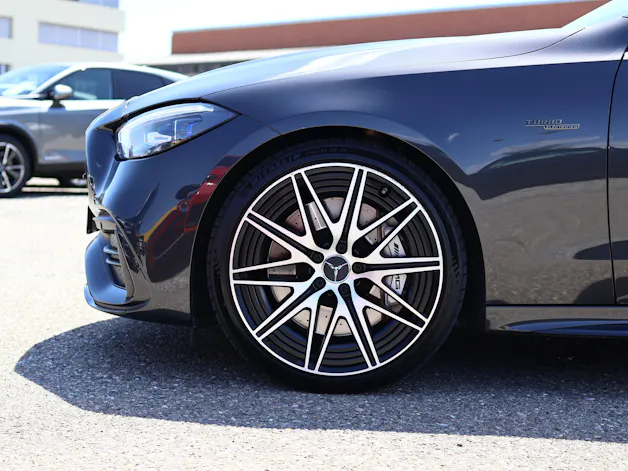 Mercedes-Benz C 43 AMG 4matic+ * Pack AMG Night * Panorama * 360° Kamera * Head-Up * Sitzlüftung *