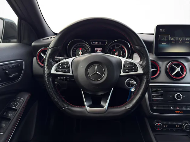 Mercedes-Benz GLA 45 AMG 4m