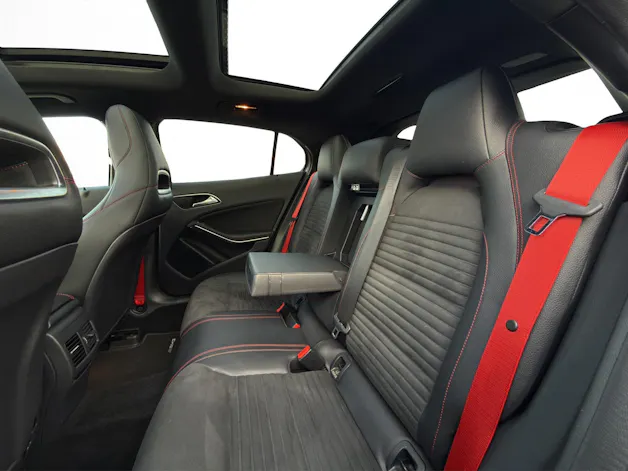 Mercedes-Benz GLA 45 AMG 4m