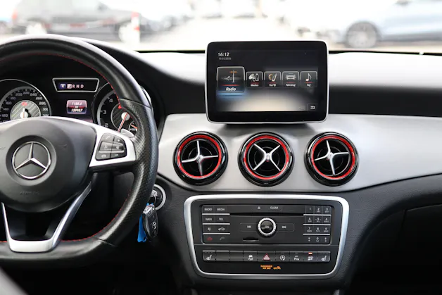 Mercedes-Benz GLA 45 AMG 4m