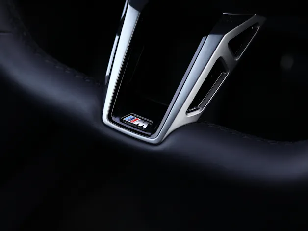 BMW 540d xDrive Touring M Sport Pro * ICONIC GLOW * BELÜFTETE SITZE * AHK *