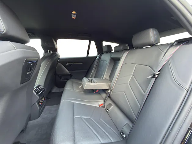 BMW 540d xDrive Touring M Sport Pro * ICONIC GLOW * BELÜFTETE SITZE * AHK *