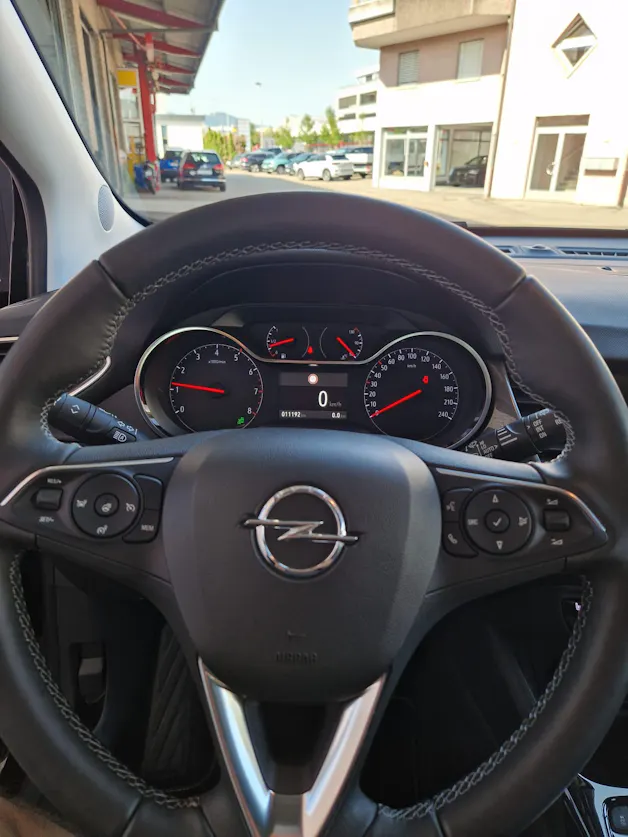 Opel Crossland 1.2i Elegance Automat