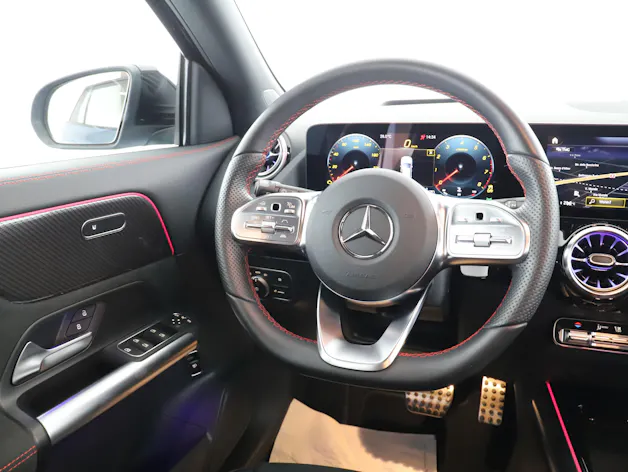 Mercedes-Benz GLA 200 4M AMG Line 8G-D