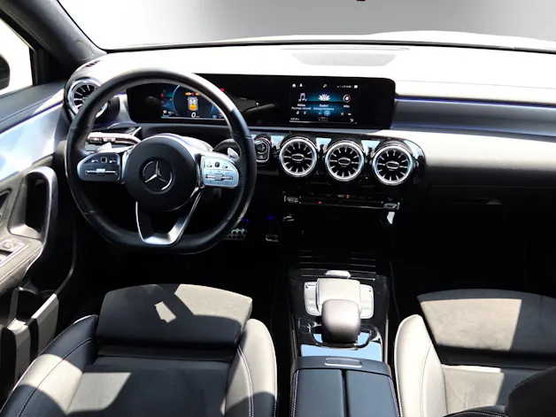 Mercedes-Benz A 250 AMG Line 7G-DCT