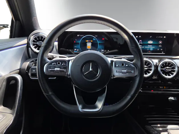 Mercedes-Benz A 250 AMG Line 7G-DCT
