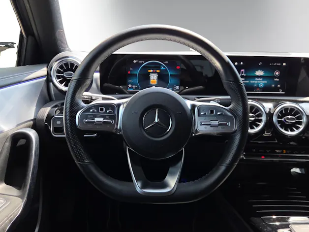Mercedes-Benz A 250 AMG Line 7G-DCT