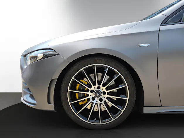 Mercedes-Benz A 250 AMG Line 7G-DCT