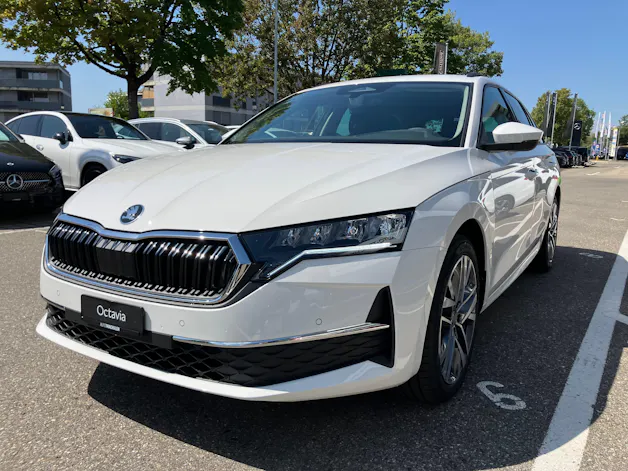 Škoda Octavia Combi 2.0 TSI DSG Selection 4x4