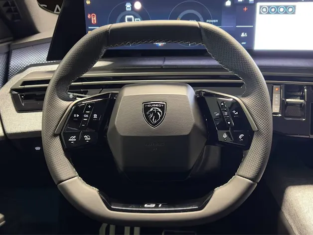 Peugeot 3008 145 e-DCS6 Hybrid GT