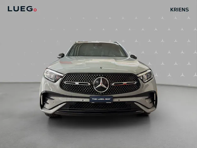 Mercedes-Benz GLC 300 4M - AMG / 360 Grad Kamera / Panorama-Dach / AHK