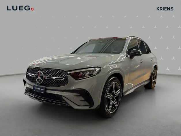 Mercedes-Benz GLC 300 4M - AMG / 360 Grad Kamera / Panorama-Dach / AHK