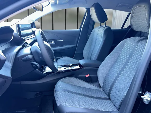 Peugeot 208 Elektrik 100 kW Allure
