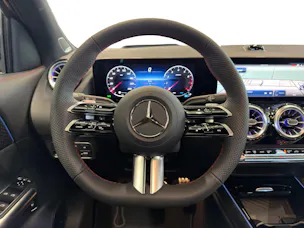 MERCEDES-BENZ GLA 250 4Matic Swiss Star