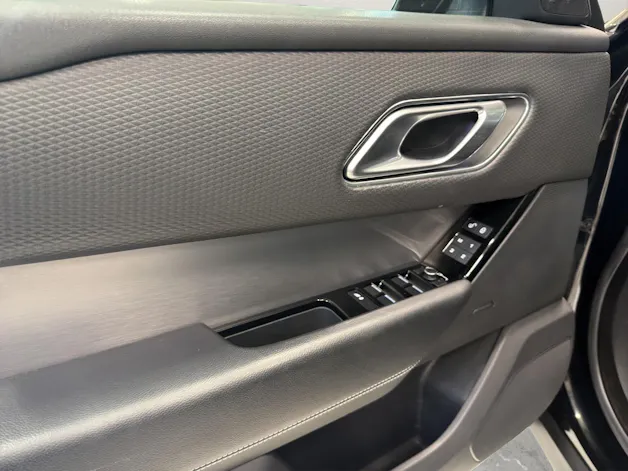 Land Rover Range Rover Velar 3.0 D 300 R-Dynamic S
