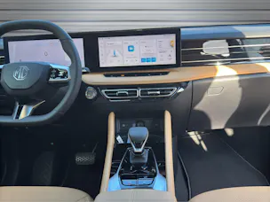 MG HS 1.5 T HEV Luxury