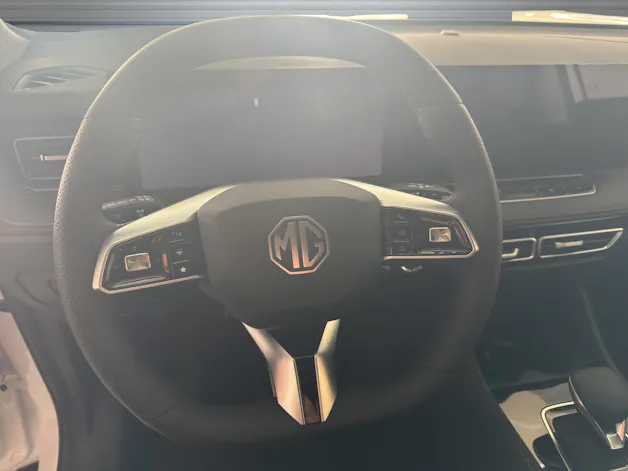 MG HS 1.5 T HEV Luxury