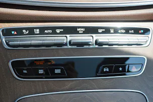 MERCEDES-BENZ E 300 de T 4Matic AMG Line 9G-Tronic