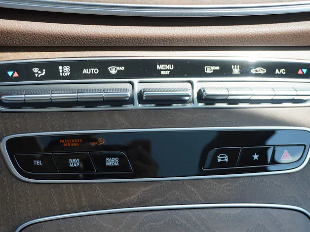 Mercedes-Benz E 300 de T 4Matic AMG Line 9G-Tronic
