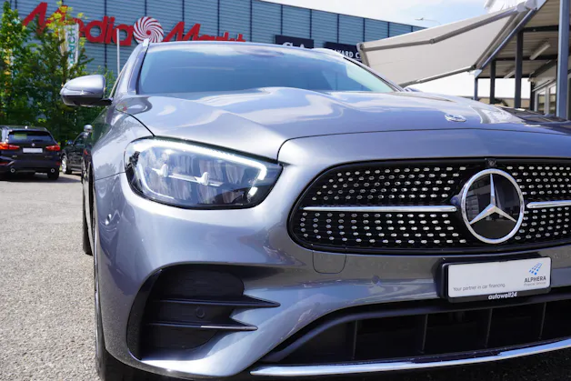 Mercedes-Benz E 300 de T 4Matic AMG Line 9G-Tronic