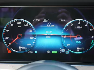 MERCEDES-BENZ E 300 de T 4Matic AMG Line 9G-Tronic