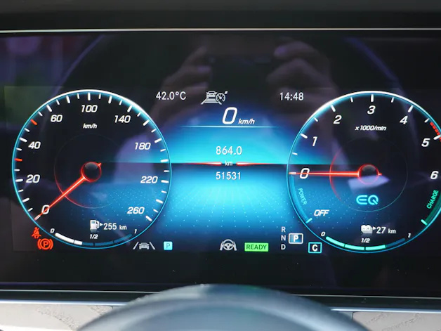 Mercedes-Benz E 300 de T 4Matic AMG Line 9G-Tronic
