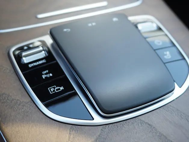Mercedes-Benz E 300 de T 4Matic AMG Line 9G-Tronic