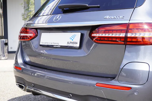 Mercedes-Benz E 300 de T 4Matic AMG Line 9G-Tronic