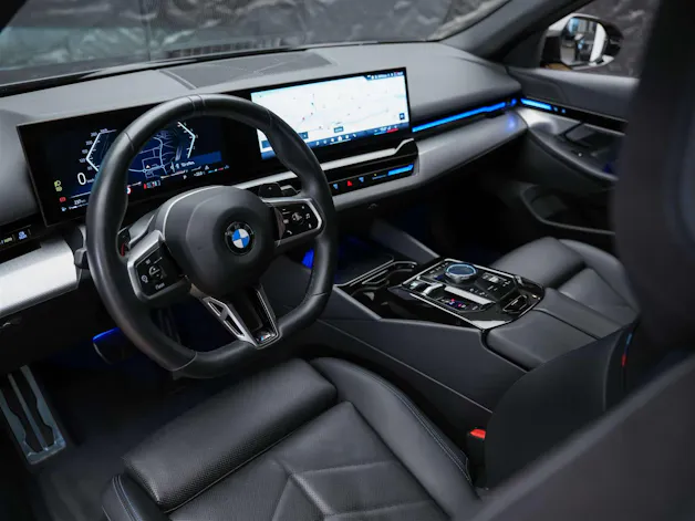 BMW 520d xDrive M Sport Steptronic *21" Felgen*Keyless-Go*Adaptiver LED*