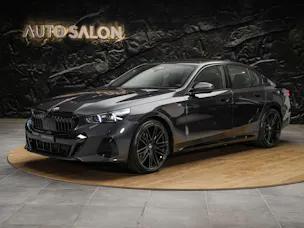 BMW 520d xDrive M Sport Steptronic *21" Felgen*Keyless-Go*Adaptiver LED*