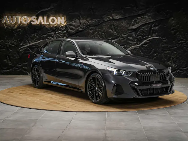 BMW 520d xDrive M Sport Steptronic *21" Felgen*Keyless-Go*Adaptiver LED*