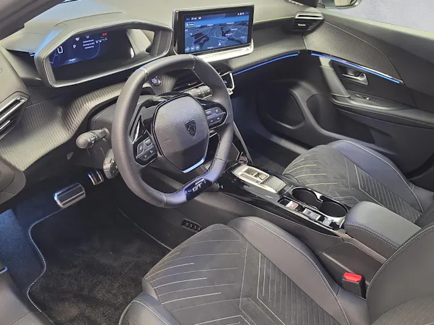 Peugeot 2008 1.2 145 MHEV GT