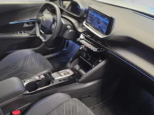 PEUGEOT 2008 1.2 145 MHEV GT