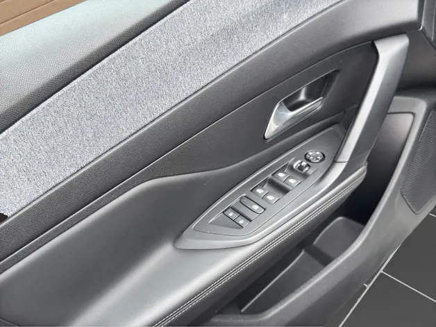 Peugeot 308 1.2 Allure Pack EAT8
