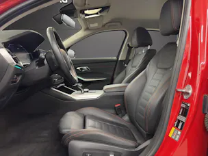 BMW 330e SPORT LINE