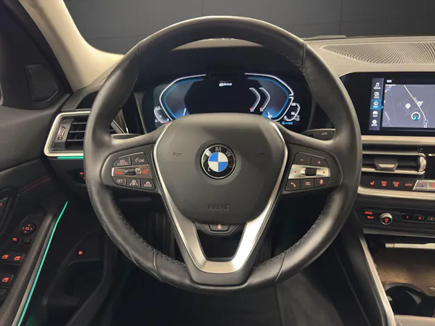 BMW 330e SPORT LINE