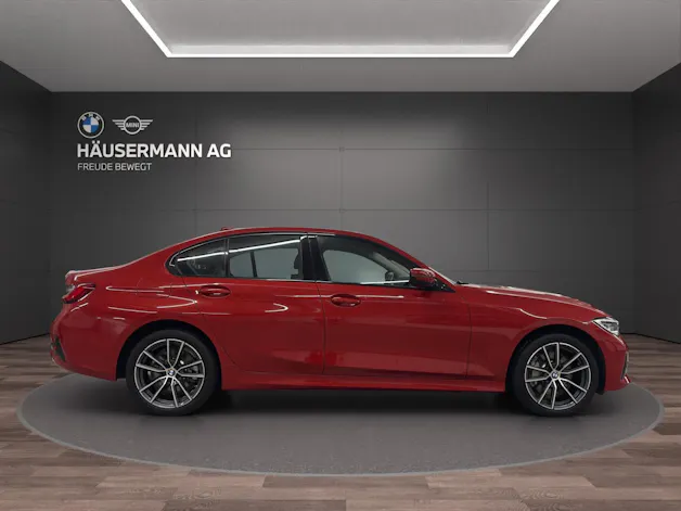 BMW 330e SPORT LINE