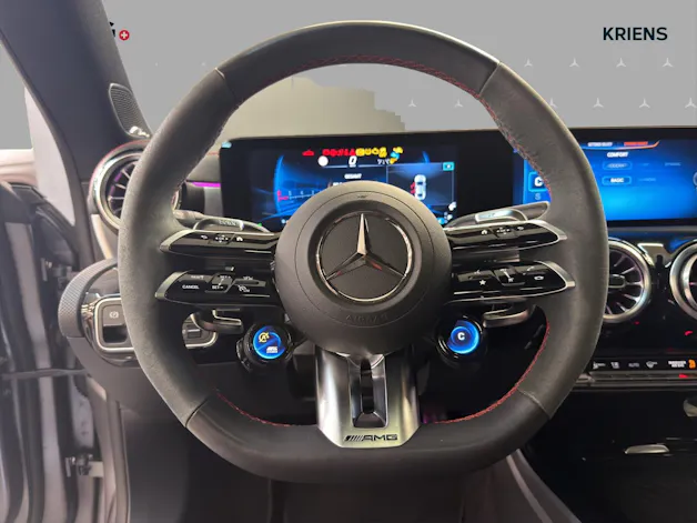Mercedes-Benz CLA 35 4M - AMG / DISTRONIC / Rückfahrkamera / Panorama-Dach
