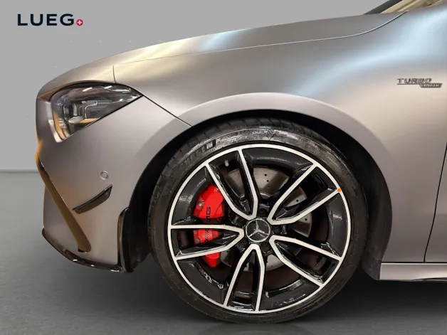 Mercedes-Benz CLA 35 4M - AMG / DISTRONIC / Rückfahrkamera / Panorama-Dach