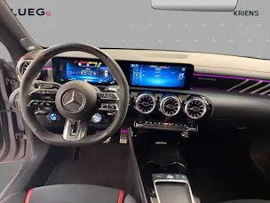 Mercedes-Benz CLA 35 4M - AMG / DISTRONIC / Rückfahrkamera / Panorama-Dach