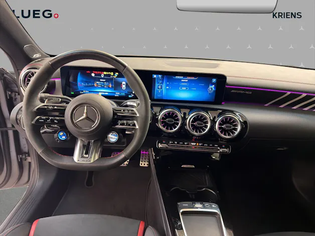 Mercedes-Benz CLA 35 4M - AMG / DISTRONIC / Rückfahrkamera / Panorama-Dach