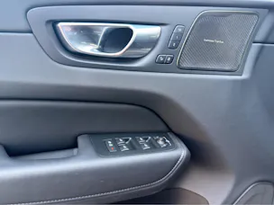 VOLVO XC60 2.0 T6 TE Ultra Dark eAWD
