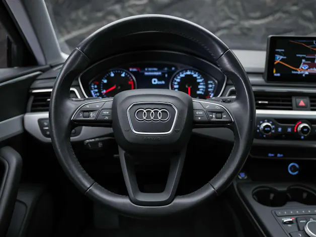 Audi A4 Avant 2.0 TDI S-tronic *CH Auto*Tempomat* Sitzheizung*