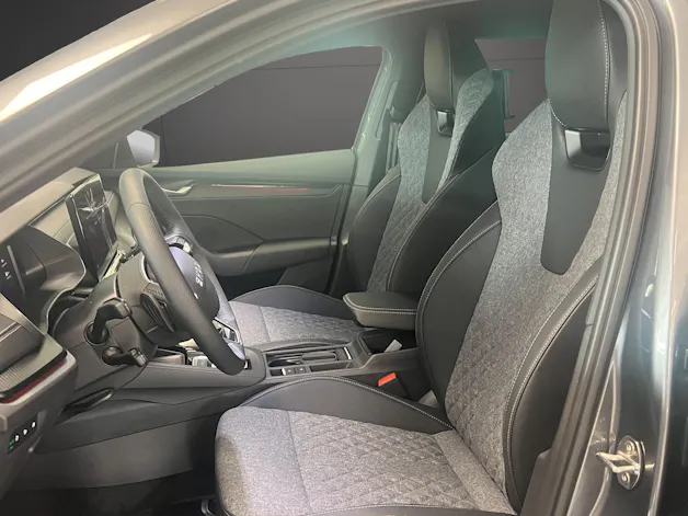 Škoda Octavia Combi 1.5 TSI mHEV DSG Sport Line