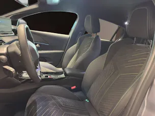 Peugeot 208 1.2 MHEV 145 GT